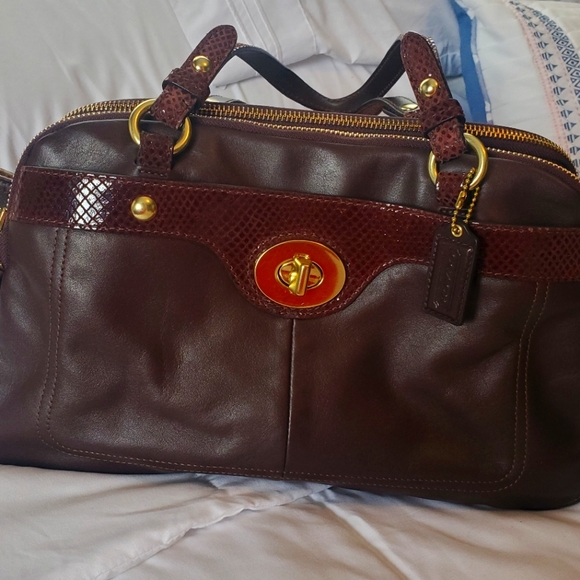 Coach handbag - Picture 1 of 16